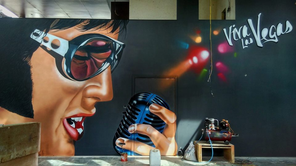 elvis presley graffiti