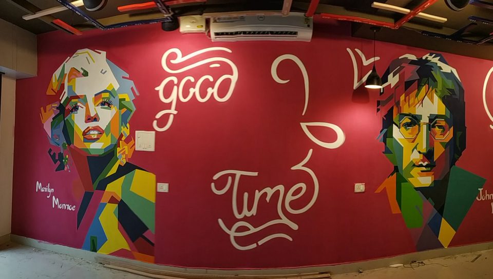 MarilynMonroe-JohnLenon-graffiti-for-cafe-Koramangala