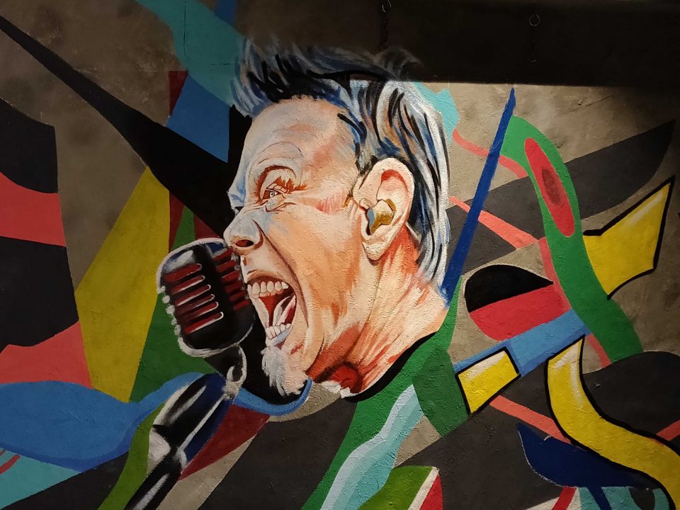 Metallica-graffiti-India-kalakarah