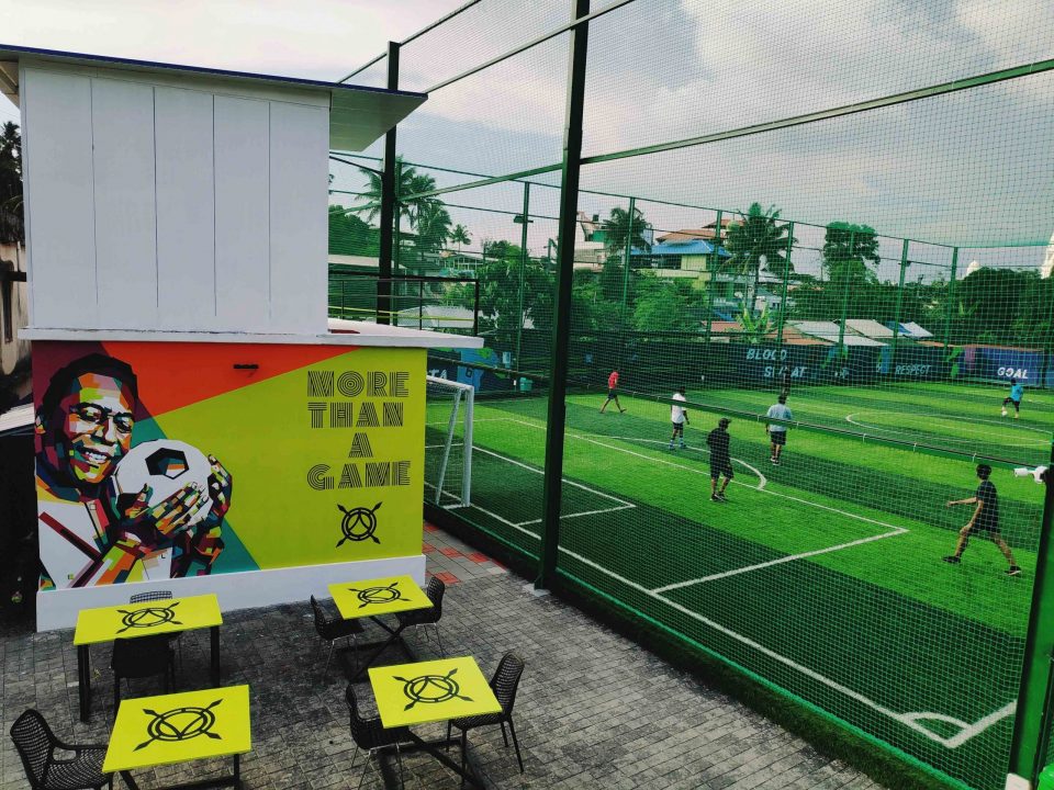 pele mural in fpptball turff